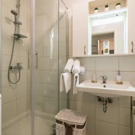 Apartment Jarun Brac Zagreb Exterior photo